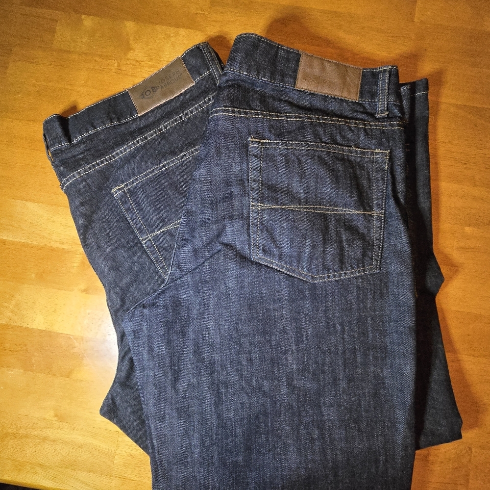 2 Pairs Of Joseph Abboud men's jeans, size 38/30